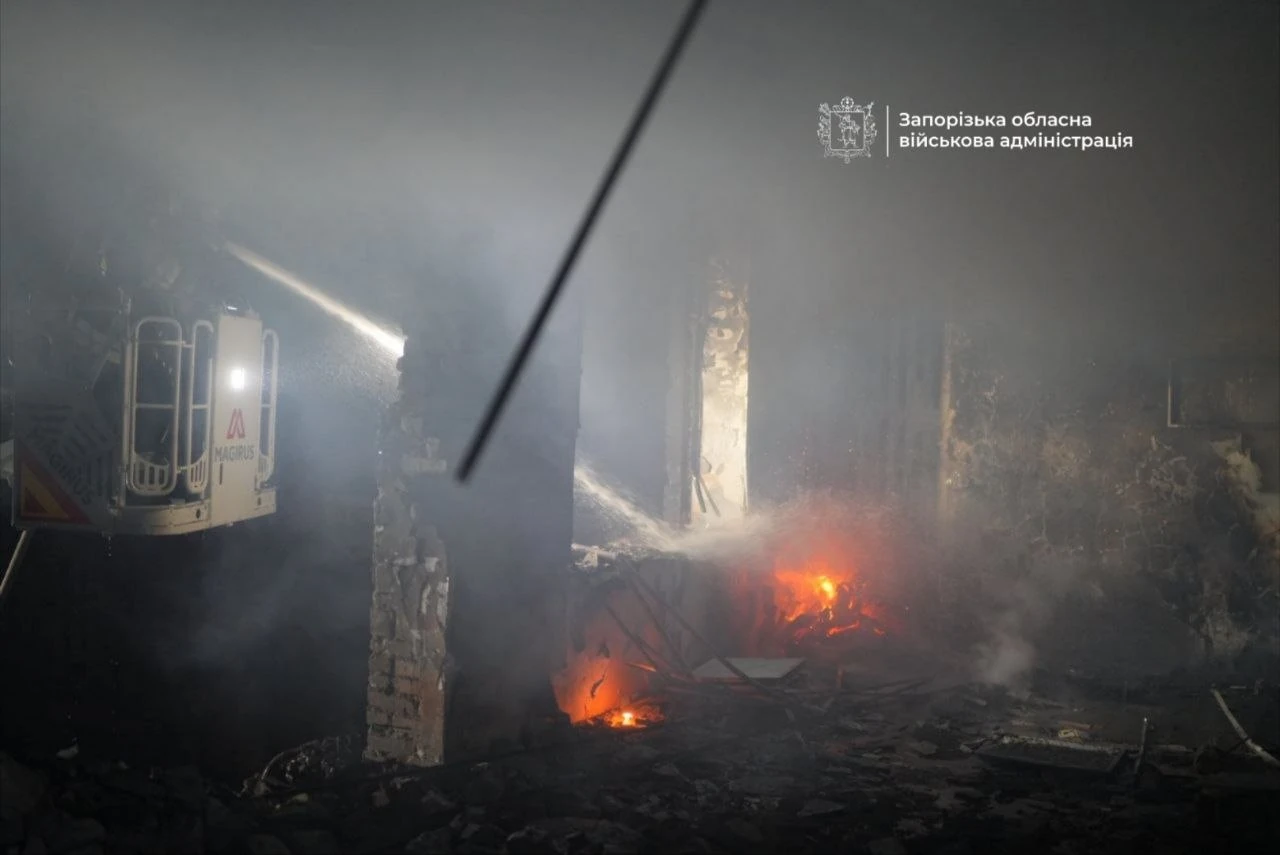 Ворожі дрони вночі вдарили по Запоріжжю: є загиблий і поранені